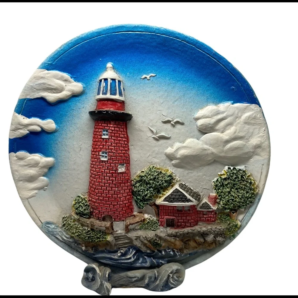 K's Collection Decorative/ Collectible Lighthouse plates on stand (4 1/2” dia.)